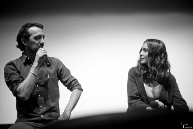 Le directeur de casting du film "Le caire confidentiel" et l'actrice du film Hania Amar.