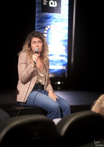 Meryem Benm'Barek réalisatrice du film marocain "Sofia" lors du débat avec le public