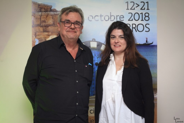 Hubert Corona de l'association Cinéactions et Gaya Jiji, réalisatrice du film "Mon tissu préféré"