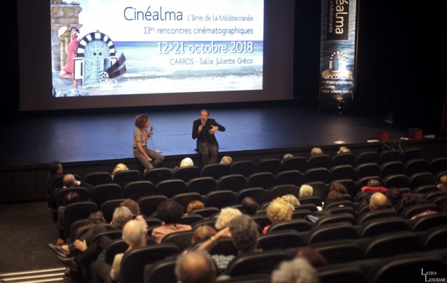 Catherine Joslin, présidente de l'association Cinéactions et Stefano Savona réalisateur du film "Samouni Road" lors du débat avec le public